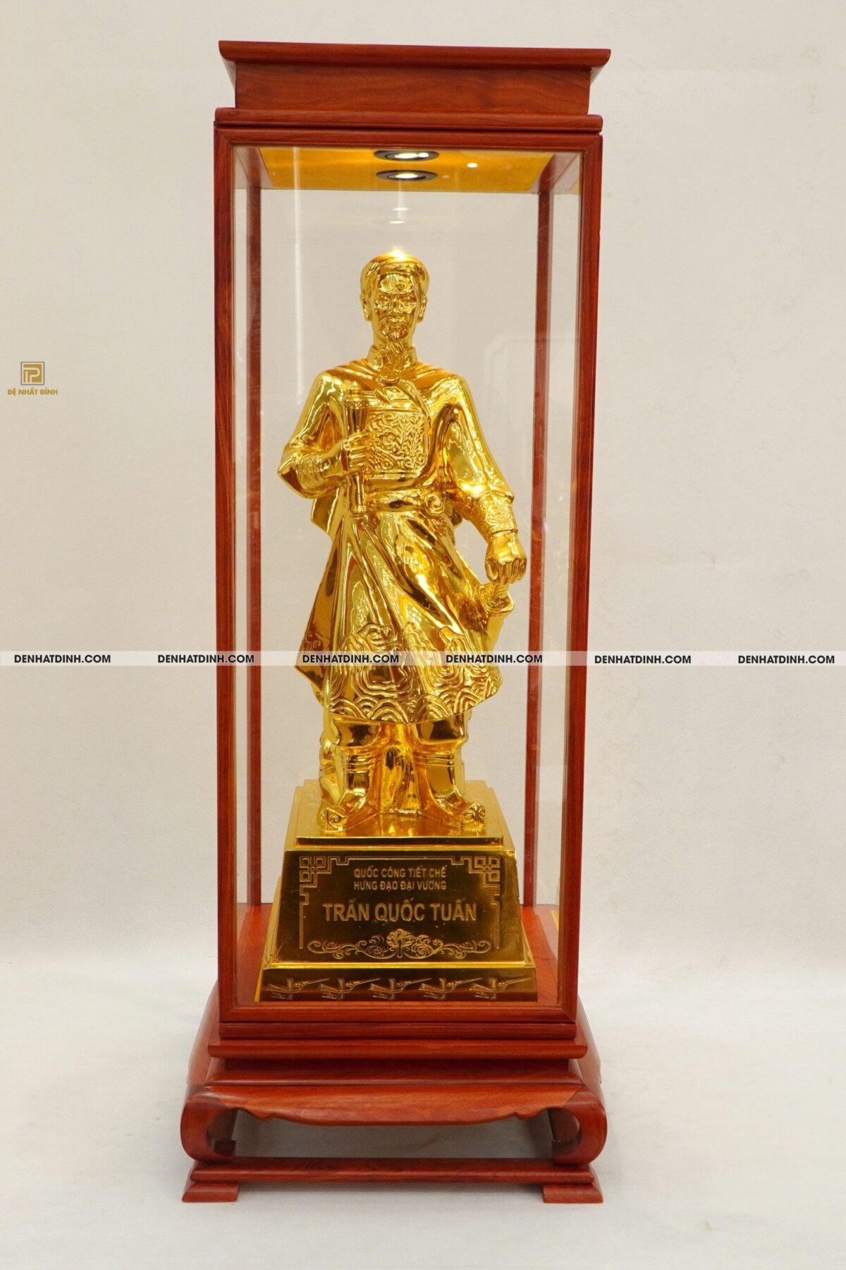 Tượng Trần Hưng Đạo bằng đồng 90cm dát vàng
