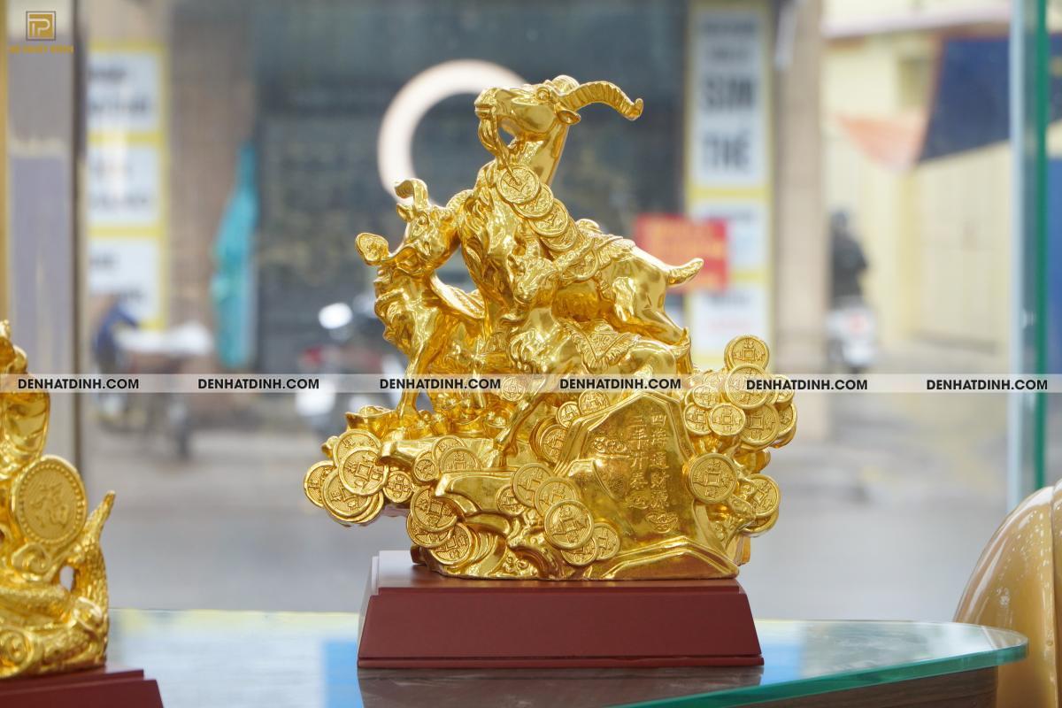 Tượng Tam Dương Khai Thái đứng trên bệ tiền bằng đồng Dát Vàng