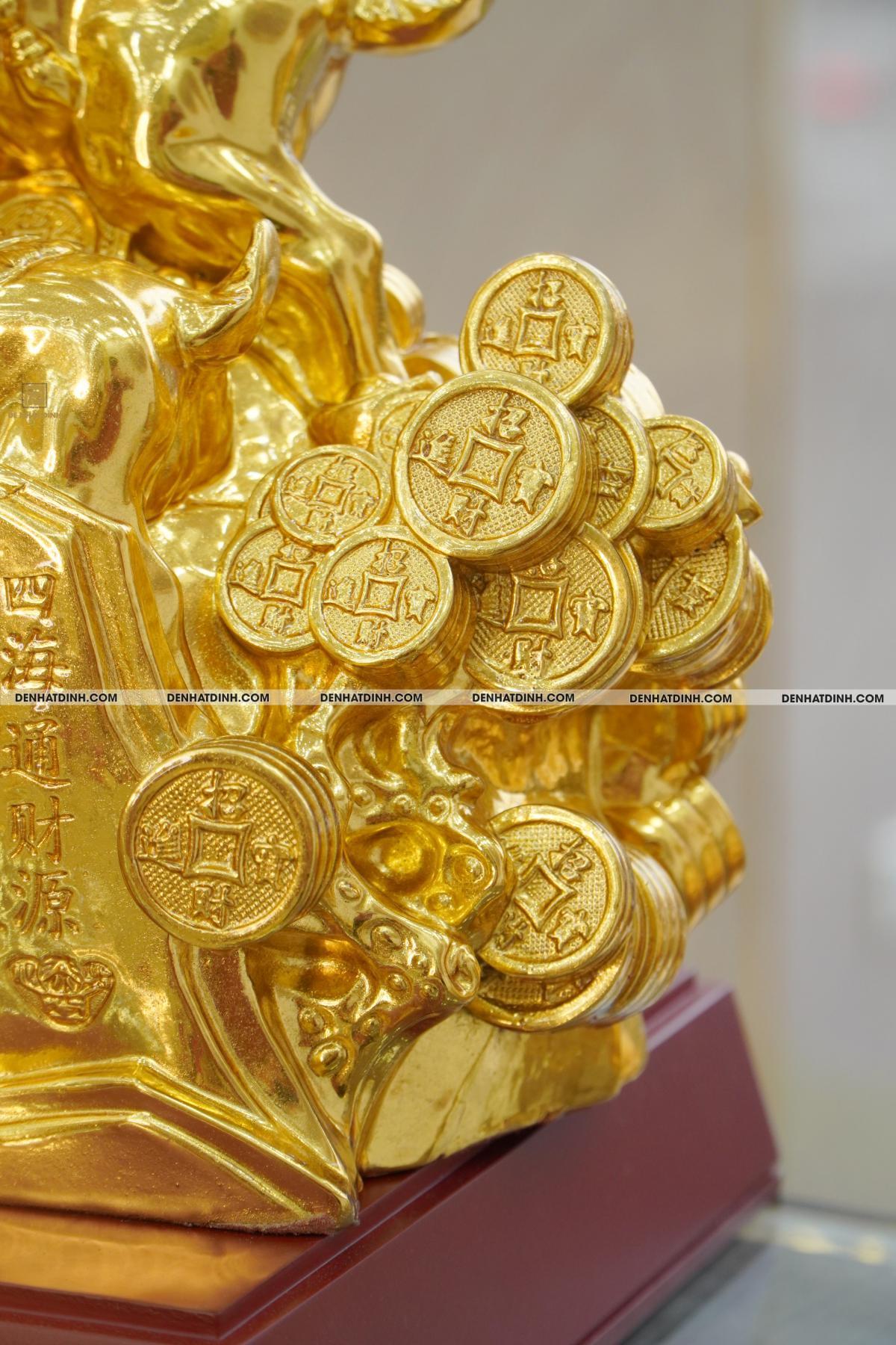 Tượng Tam Dương Khai Thái đứng trên bệ tiền bằng đồng Dát Vàng - Ảnh 5