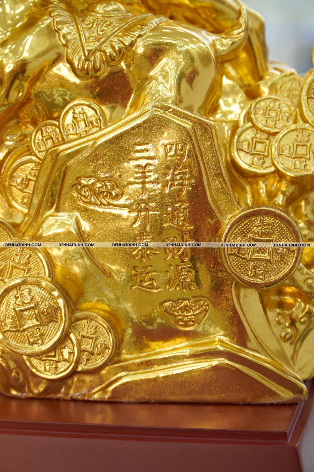 Tượng Tam Dương Khai Thái đứng trên bệ tiền bằng đồng Dát Vàng - Ảnh 6