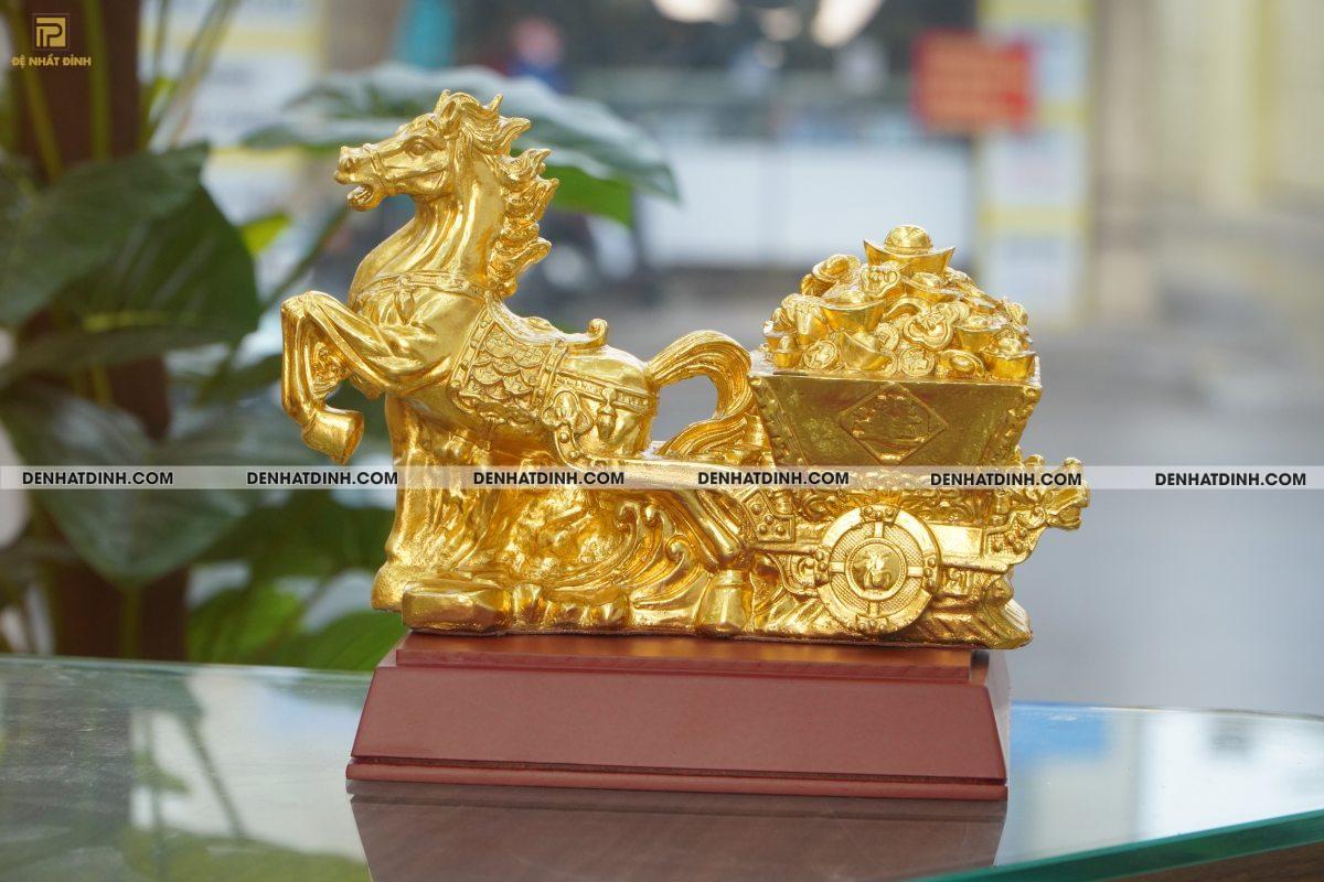 Ngựa kéo xe tiền bằng đồng dát vàng 24K