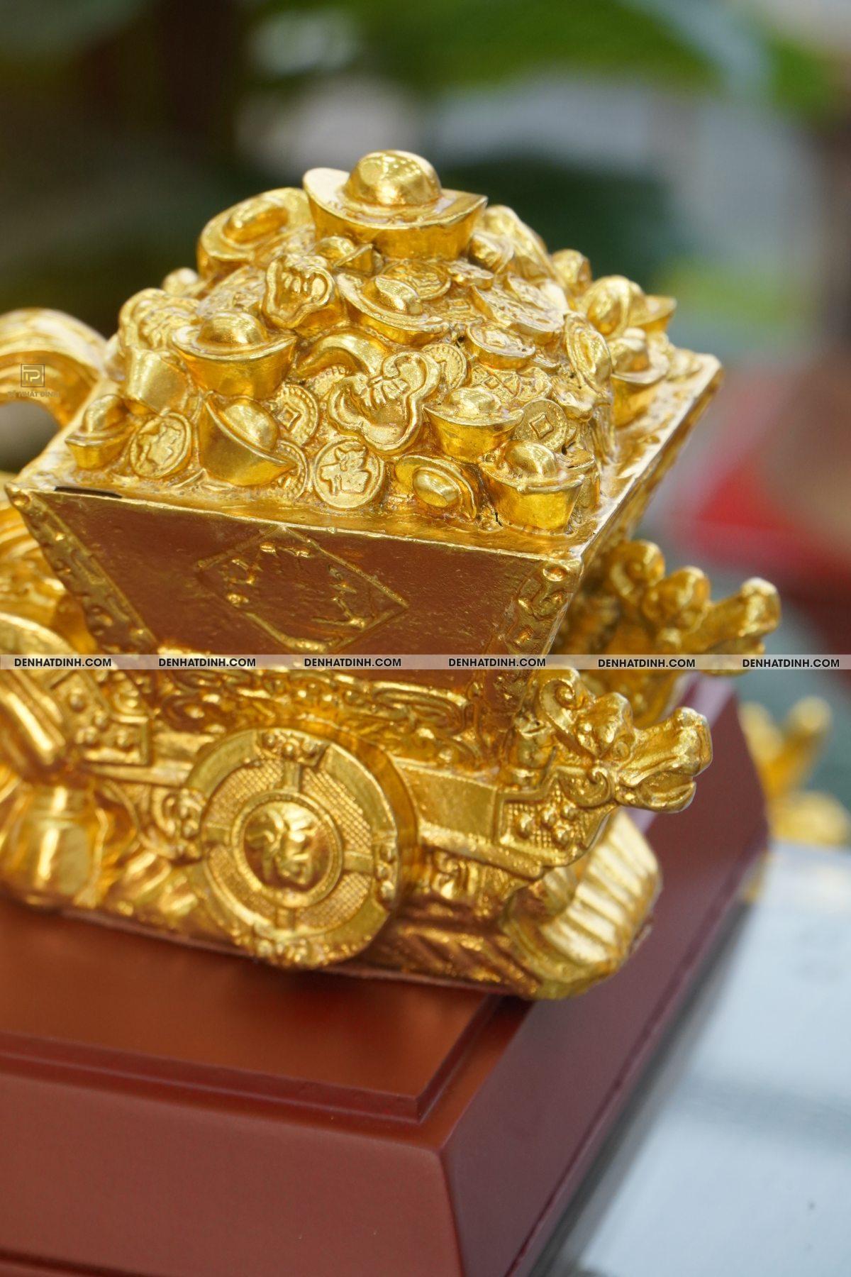 Ngựa kéo xe tiền bằng đồng dát vàng 24K - Ảnh 3