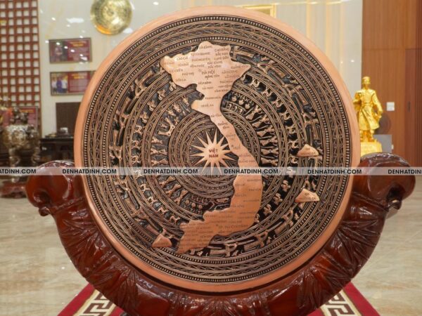 Alternative view of Mặt trống 60 đồng đỏ đúc + Giá đỡ tranh