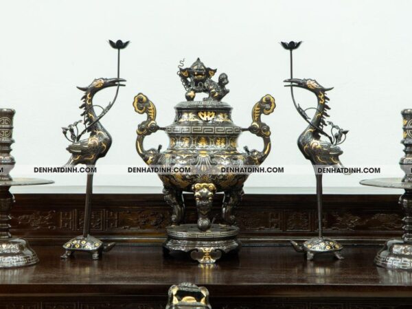 Alternative view of Bộ đỉnh đồng Ngũ sự hoa sòi 60 khảm tam khí -002