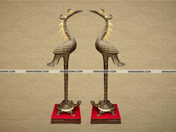 Hạc chầu cao 2m2 bằng đồng dát vàng điểm