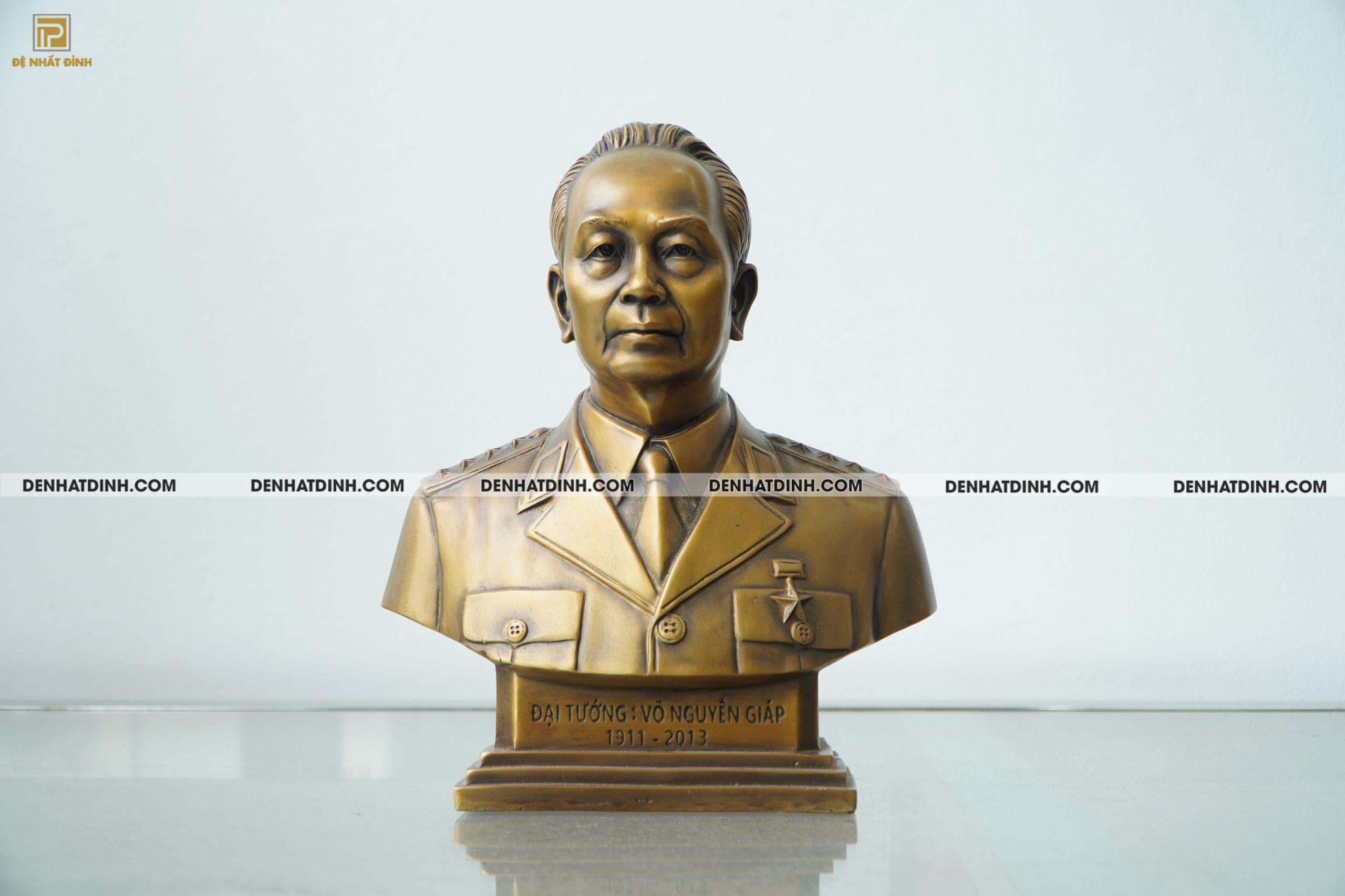 Tượng bác Võ Nguyên Giáp bằng đồng - Ảnh 2