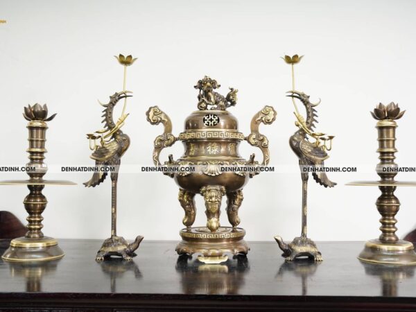 Alternative view of Bộ Đỉnh Đồng Ngũ Sự Họa Tiết Hoa Sòi Màu Công Nghệ