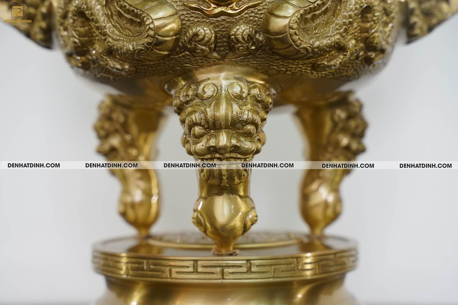 Bộ đỉnh đồng Tam sự Song long đỉnh cao 57cm, nến hoa văn cao 47cm màu vàng mộc - Ảnh 11