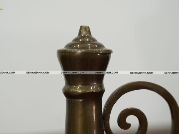 Alternative view of Ấm thờ bằng đồng dát vàng điểm