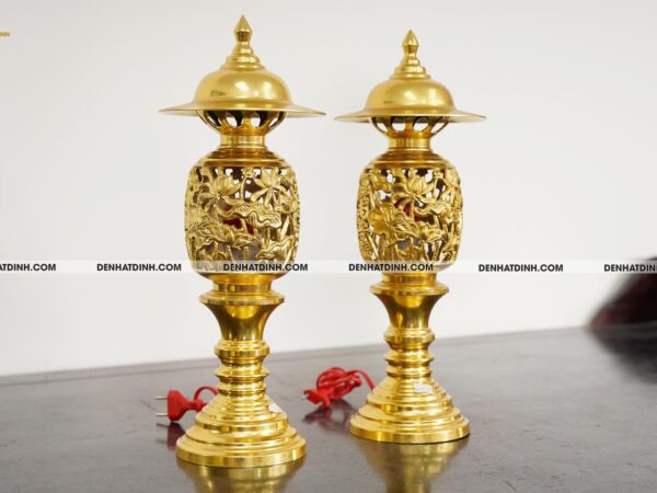 Alternative view of Đèn thờ điện dát vàng 24k cao 42cm, 44cm, 52cm, 57cm