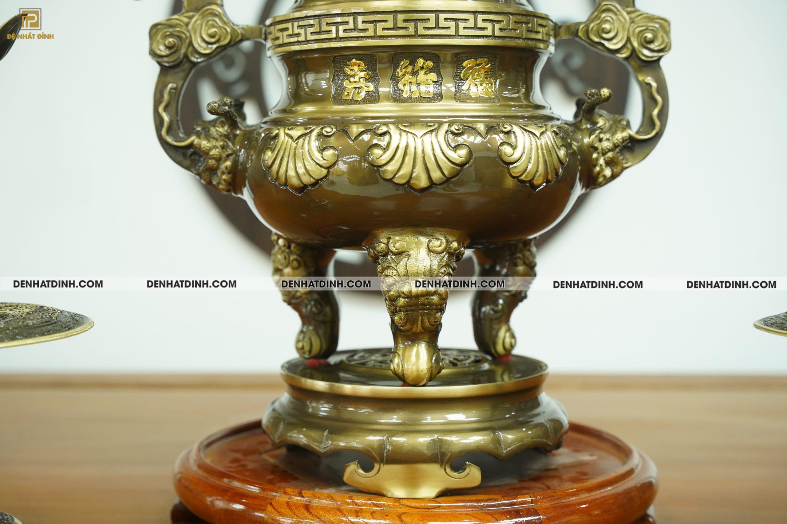 Bộ đỉnh đồng Tam sự gồm đỉnh đồng hoa sòi và chân nến màu hun cổ cao từ 40cm - 70cm - Ảnh 4