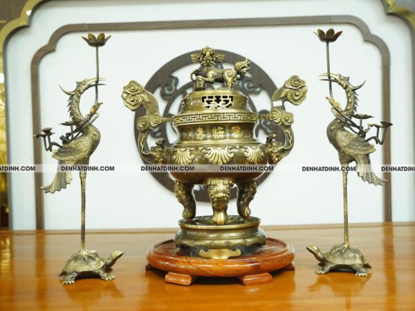 Bộ đỉnh đồng Tam sự hạc Hoa Sòi màu hun cổ đầy đủ kích thước