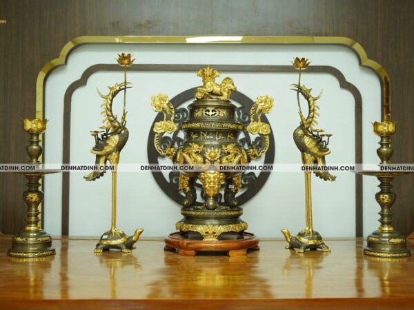 Alternative view of Bộ đỉnh đồng ngũ sự dát vàng điểm cao 65cm 36kg