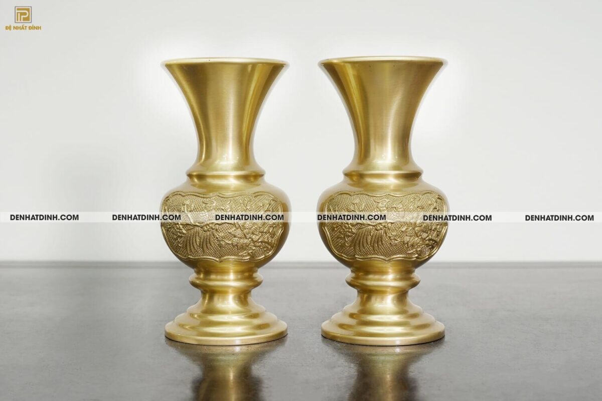 Lọ hoa bằng đồng cattut cao 30 cm màu vàng mộc