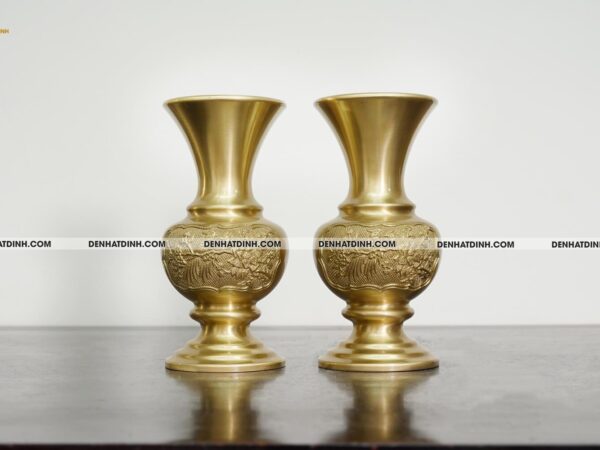 Lọ hoa bằng đồng cattut cao 25 cm màu vàng mộc
