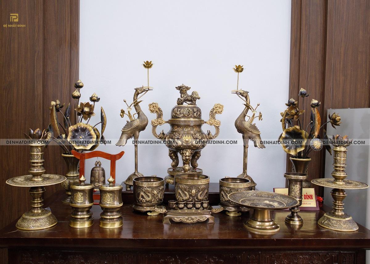 Bộ ngũ sự Phụng Gia Tiên Tứ Linh màu hun cổ kèm phụ kiện