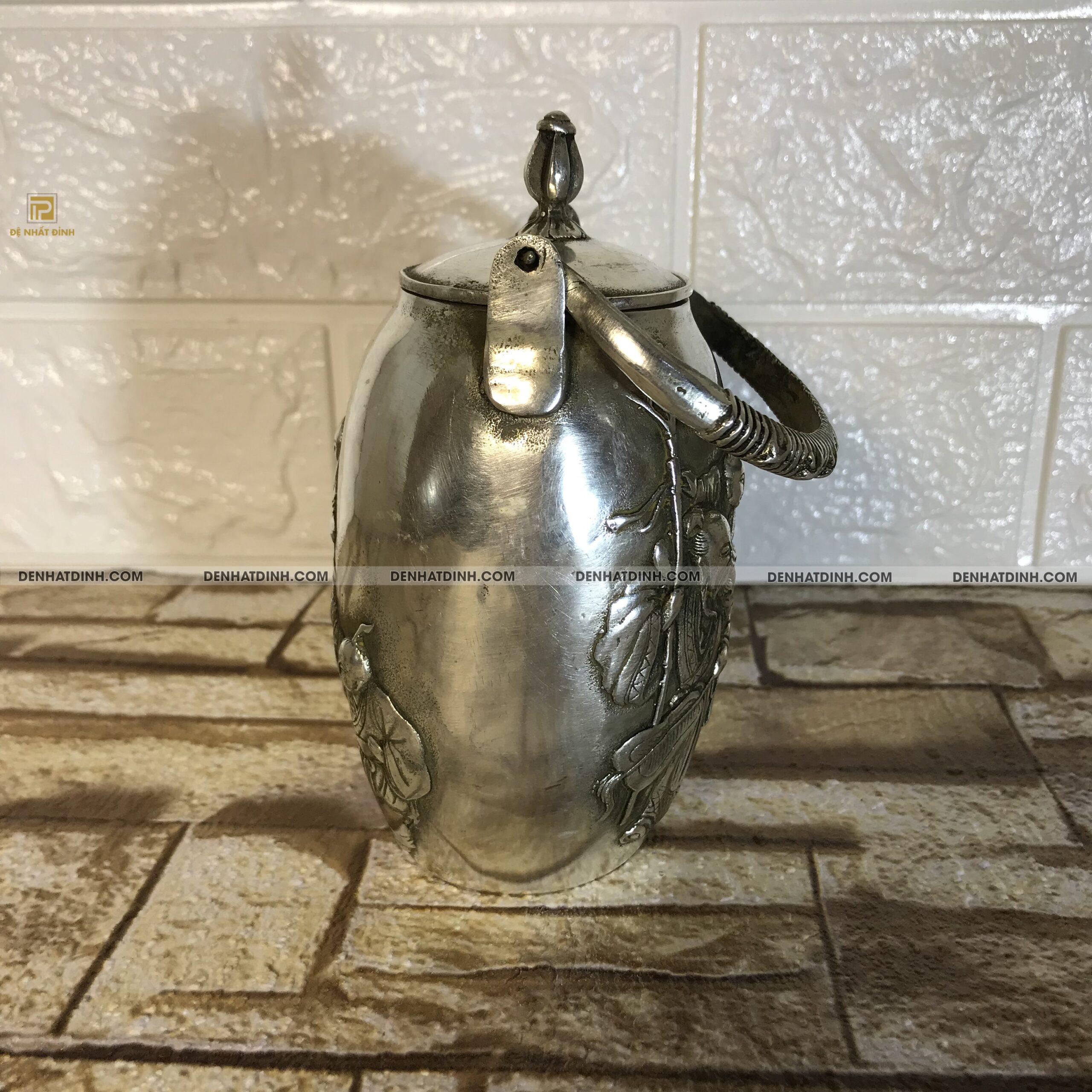 Ấm trà bằng đồng chạm lão nhân và đồng tử - Ảnh 5