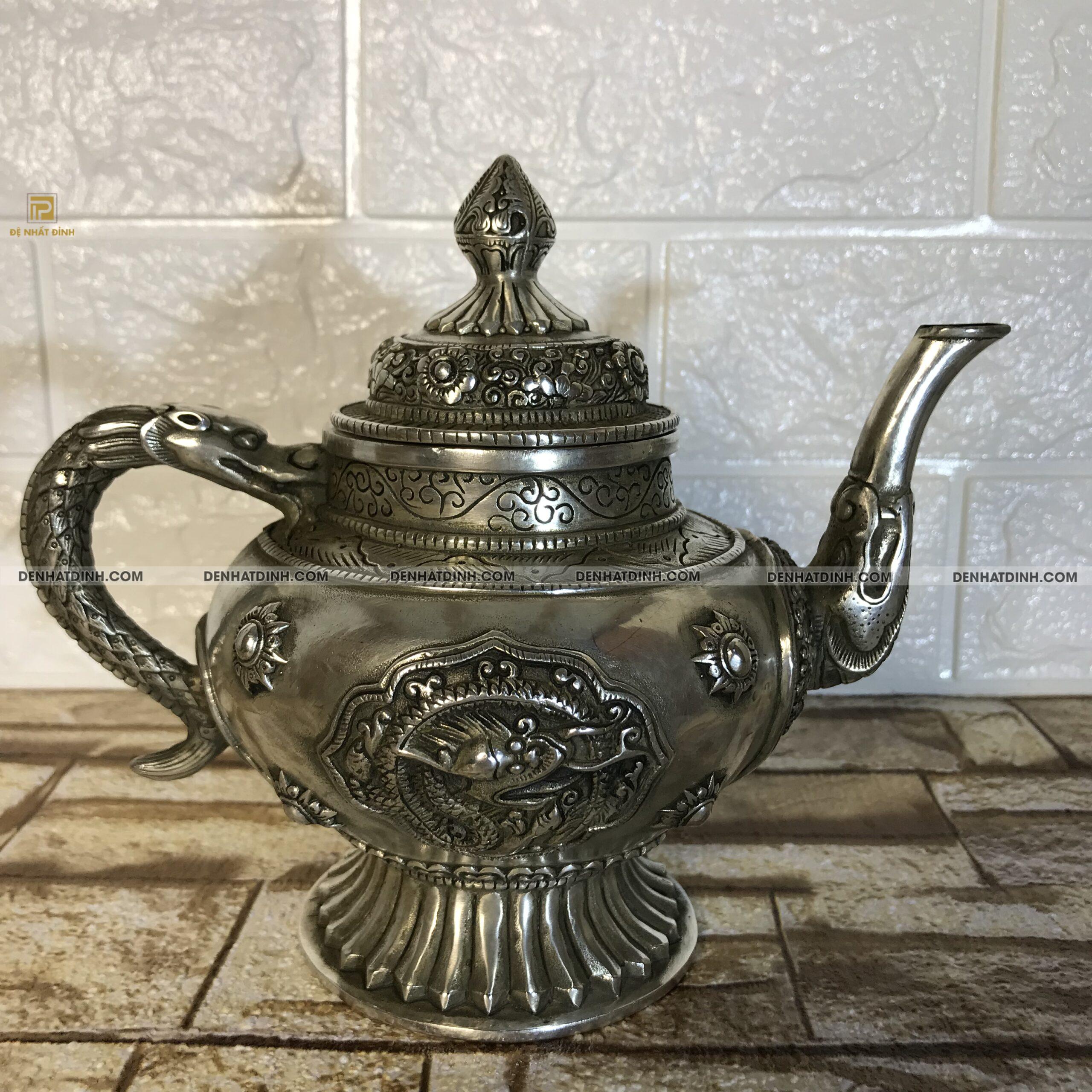 Ấm trà cổ bằng đồng chạm rồng - Ảnh 6