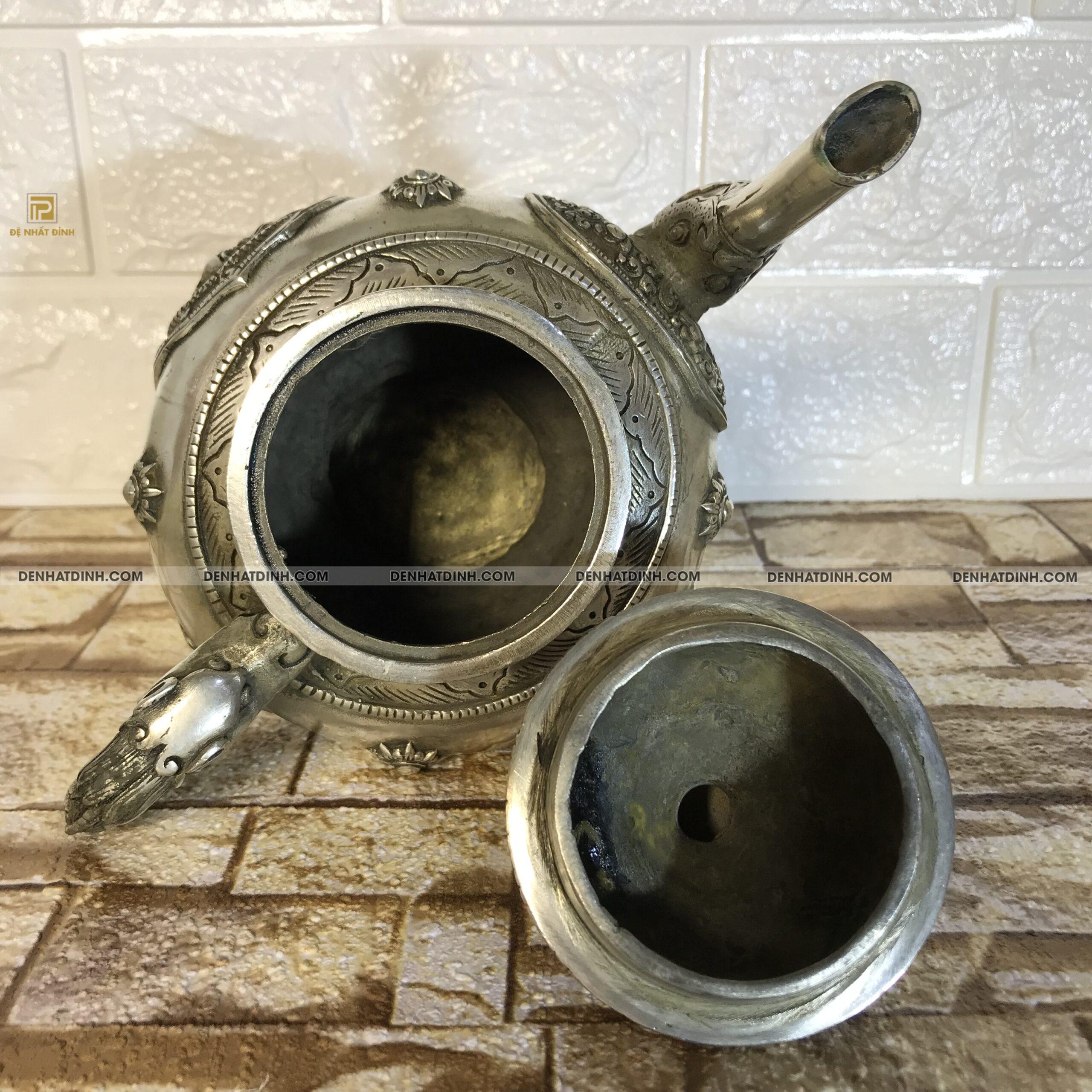 Ấm trà cổ bằng đồng chạm rồng - Ảnh 5