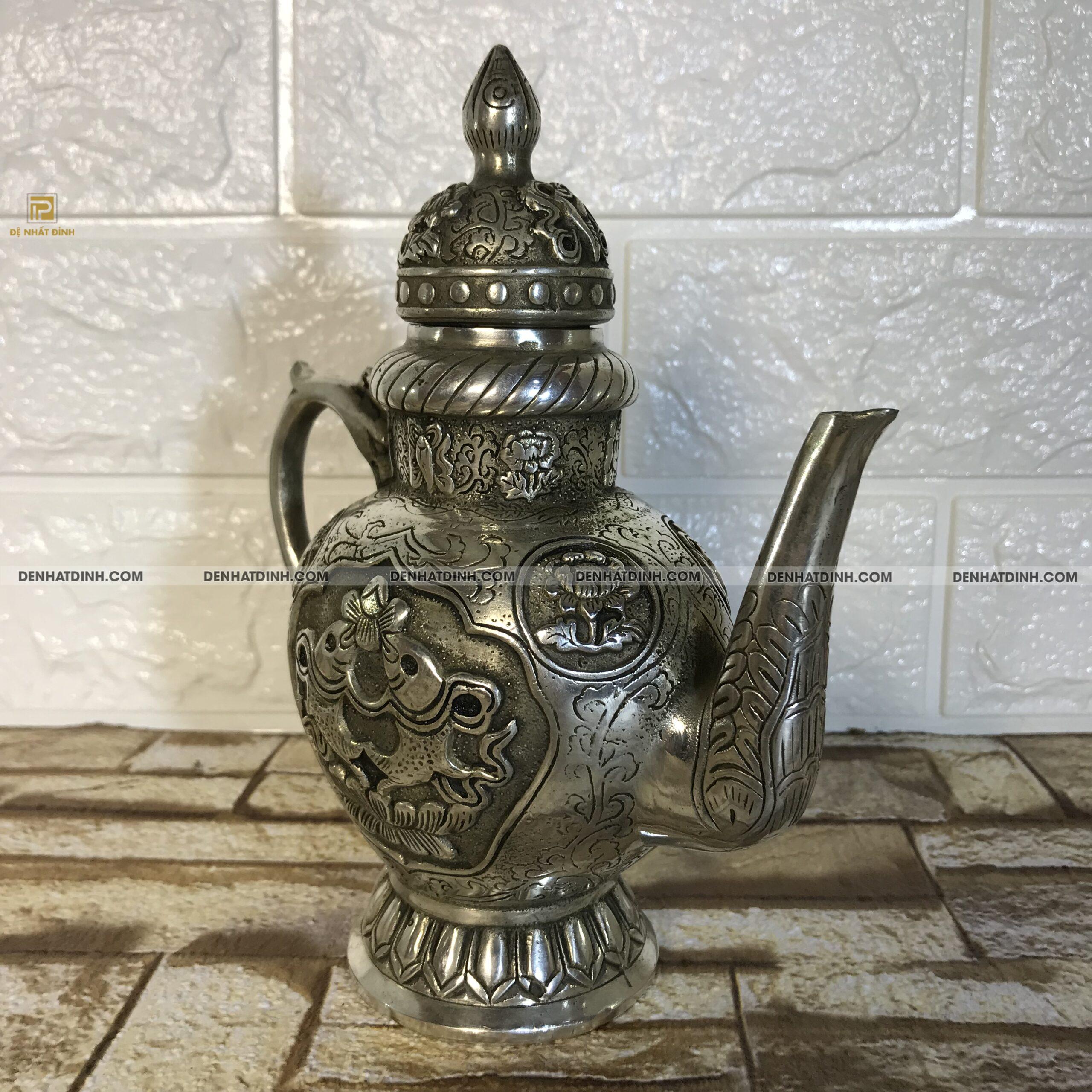 Ấm trà cổ bằng đồng chạm cá song ngư - Ảnh 3