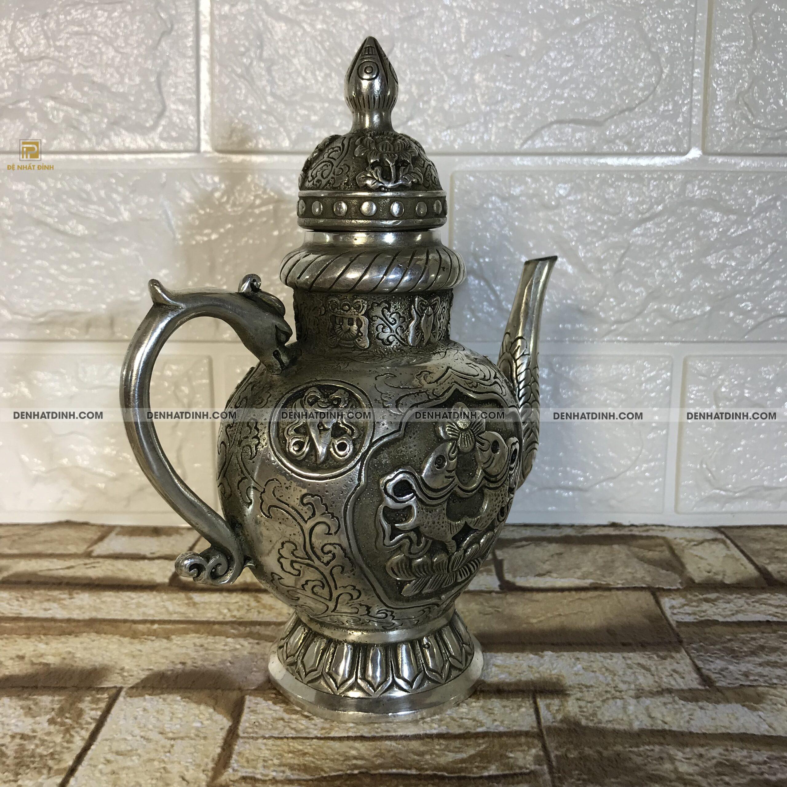 Ấm trà cổ bằng đồng chạm cá song ngư - Ảnh 4