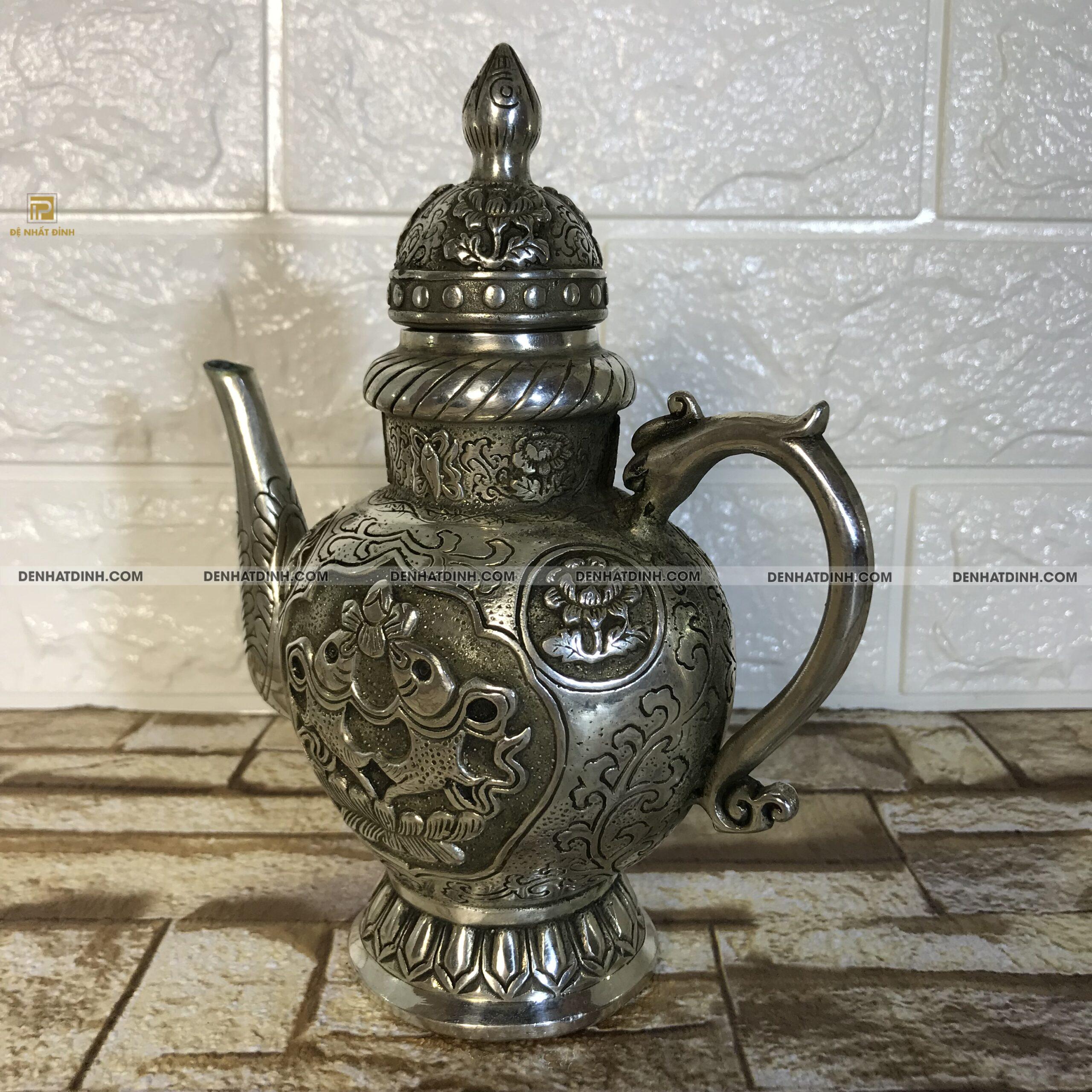 Ấm trà cổ bằng đồng chạm cá song ngư - Ảnh 6