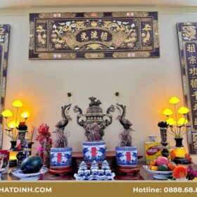 Văn khấn dâng đỉnh đồng trên bàn thờ chuẩn nghi thức