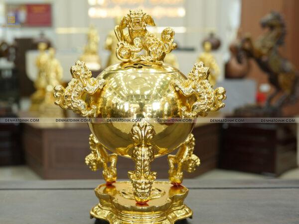 Đỉnh Thất Lân Vờn Cầu Mạ Vàng – Biểu Tượng Quyền Uy Và May Mắn Trong Không Gian Thờ