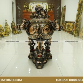 Đỉnh đồng thất lân vờn cầu